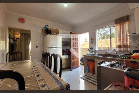 Casa à venda com 106m², 3 quartos e 2 vagasCozinha