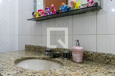 Casa à venda com 200m², 3 quartos e 3 vagasBanheiro 2