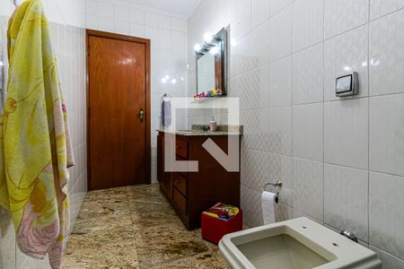 Casa à venda com 200m², 3 quartos e 3 vagasBanheiro 2