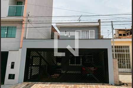 Casa à venda com 200m², 3 quartos e 3 vagasFachada