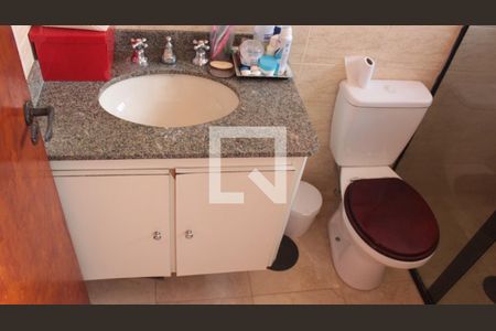 Casa à venda com 104m², 3 quartos e 2 vagasBanheiro 1