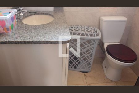 Casa à venda com 104m², 3 quartos e 2 vagasBanheiro Social