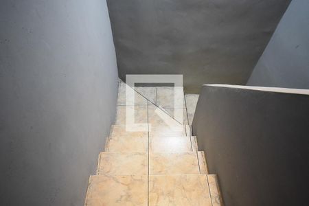 Escada de casa à venda com 3 quartos, 170m² em Parque Pinheiros, Taboão da Serra