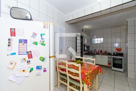 Casa à venda com 150m², 4 quartos e 1 vaga Casa à venda com 150m², 4 quartos e 1 vagaCozinha
