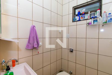 Casa à venda com 150m², 4 quartos e 1 vaga Casa à venda com 150m², 4 quartos e 1 vagaBanheiro 2