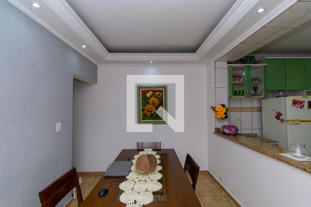 Casa à venda com 150m², 4 quartos e 1 vaga Casa à venda com 150m², 4 quartos e 1 vagaCasa 2 - Sala de Jantar