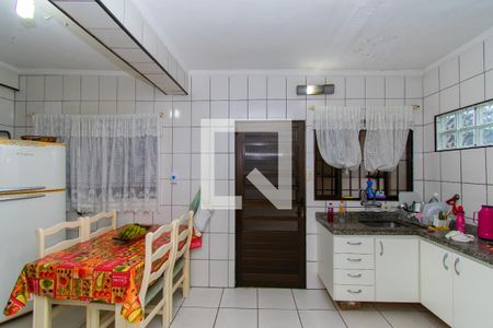 Casa à venda com 150m², 4 quartos e 1 vaga Casa à venda com 150m², 4 quartos e 1 vagaCozinha