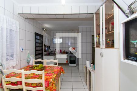 Casa à venda com 150m², 4 quartos e 1 vaga Casa à venda com 150m², 4 quartos e 1 vagaCozinha