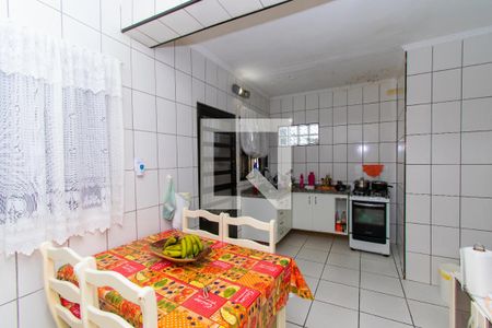 Casa à venda com 150m², 4 quartos e 1 vaga Casa à venda com 150m², 4 quartos e 1 vagaCozinha