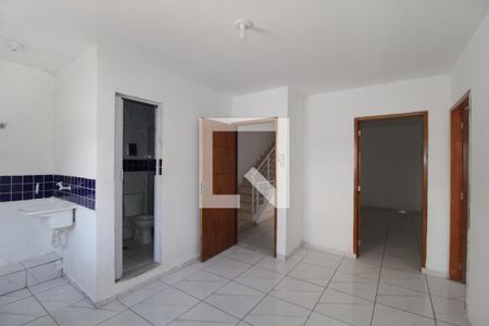 Sala/Cozinha e área de serviço de apartamento para alugar com 2 quartos, 45m² em Vila Buenos Aires, São Paulo