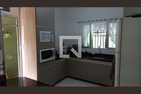 Casa à venda com 4 quartos, 200m² em Piraporinha, Diadema