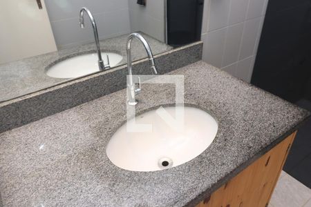 Casa à venda com 143m², 2 quartos e 1 vagaBanheiro