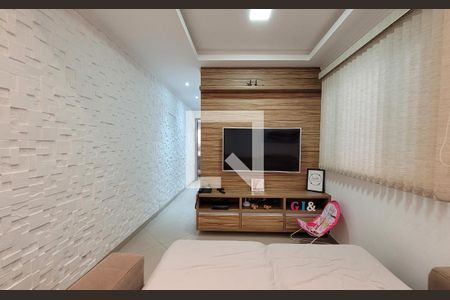 Sala de apartamento à venda com 2 quartos, 67m² em Vila Curuçá, Santo André