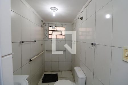Banheiro de casa à venda com 1 quarto, 120m² em Jardim Itápolis, São Paulo