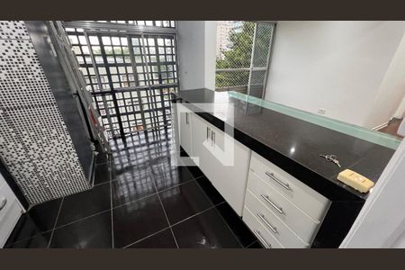 Apartamento à venda com 69m², 2 quartos e sem vagaCozinha - Armários