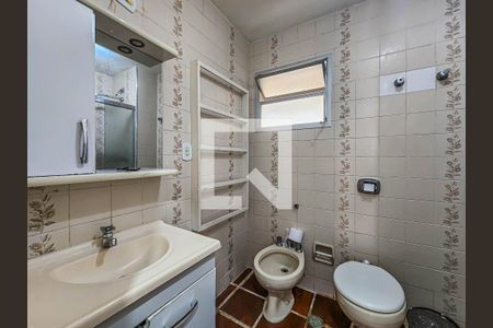 Banheiro de apartamento para alugar com 2 quartos, 98m² em Parque Enseada, Guarujá