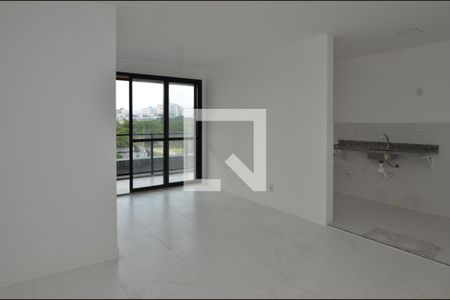 Sala de apartamento à venda com 2 quartos, 68m² em Recreio dos Bandeirantes, Rio de Janeiro
