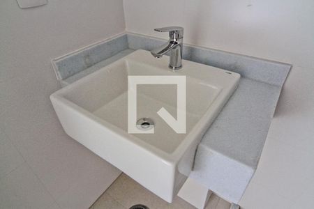 Apartamento à venda com 144m², 2 quartos e 1 vaga Apartamento à venda com 144m², 2 quartos e 1 vagaBanheiro da Suíte 2