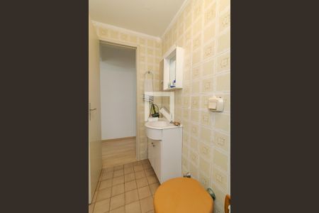 Banheiro de apartamento para alugar com 1 quarto, 51m² em Chácara das Pedras, Porto Alegre