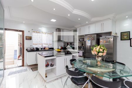 Casa à venda com 200m², 3 quartos e 2 vagas Casa à venda com 200m², 3 quartos e 2 vagasCozinha