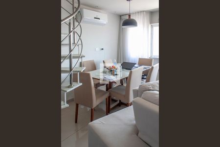 Sala de apartamento à venda com 2 quartos, 72m² em Barra da Tijuca, Rio de Janeiro