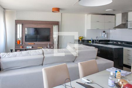 Sala de apartamento à venda com 2 quartos, 72m² em Barra da Tijuca, Rio de Janeiro