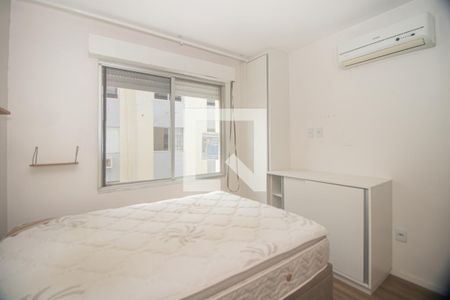 Quarto de apartamento à venda com 1 quarto, 50m² em Sarandi, Porto Alegre