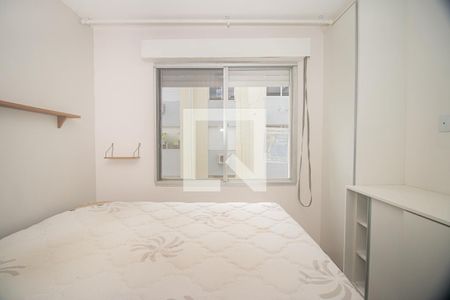 Quarto de apartamento à venda com 1 quarto, 50m² em Sarandi, Porto Alegre