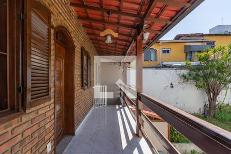 Varanda de casa para alugar com 4 quartos, 360m² em Itapoã, Belo Horizonte