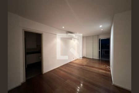 Sala  de apartamento à venda com 2 quartos, 100m² em Copacabana, Rio de Janeiro