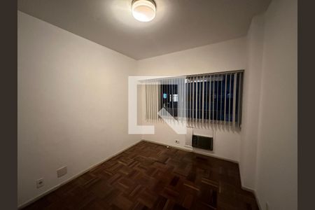 Quarto 01 de apartamento à venda com 2 quartos, 100m² em Copacabana, Rio de Janeiro