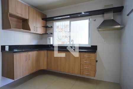 Cozinha de casa à venda com 3 quartos, 195m² em Vila Ipiranga, Porto Alegre
