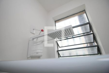 Apartamento à venda com 67m², 2 quartos e sem vagaChuveiro