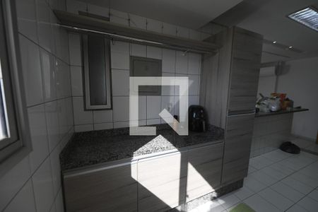 Apartamento para alugar com 82m², 2 quartos e 2 vagasCozinha