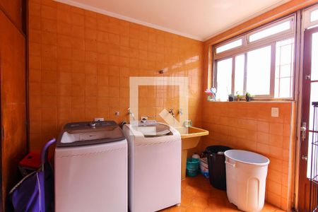 Casa à venda com 580m², 5 quartos e 8 vagasÁrea de Serviço