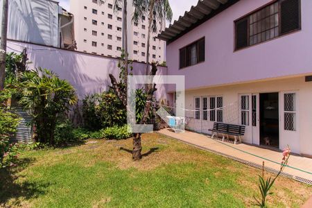 Casa à venda com 580m², 5 quartos e 8 vagasÁrea externa