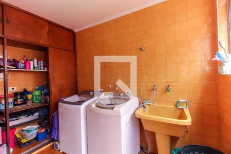 Casa à venda com 580m², 5 quartos e 8 vagasÁrea de Serviço