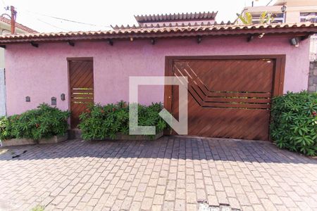 Casa à venda com 580m², 5 quartos e 8 vagasFachada