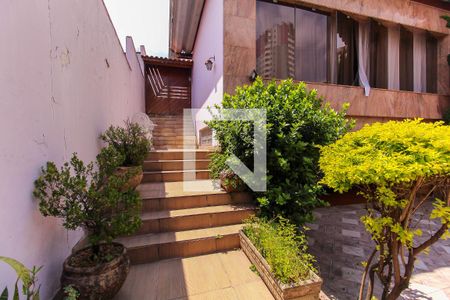 Casa à venda com 580m², 5 quartos e 8 vagasEntrada