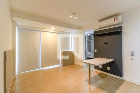 Sala/Quarto de kitnet/studio para alugar com 1 quarto, 27m² em Brooklin Paulista, São Paulo