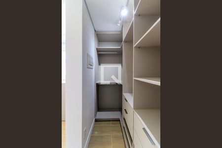 Studio para alugar com 27m², 1 quarto e sem vaga Studio para alugar com 27m², 1 quarto e sem vagaCloset