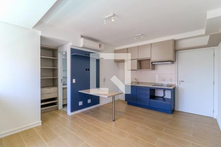 Sala/Quarto de kitnet/studio para alugar com 1 quarto, 27m² em Brooklin Paulista, São Paulo