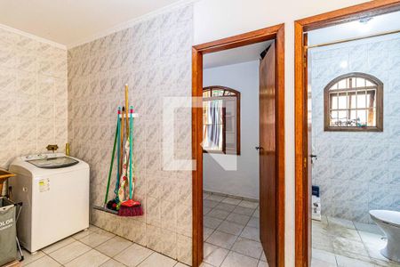 Casa à venda com 230m², 3 quartos e 4 vagasLavanderia