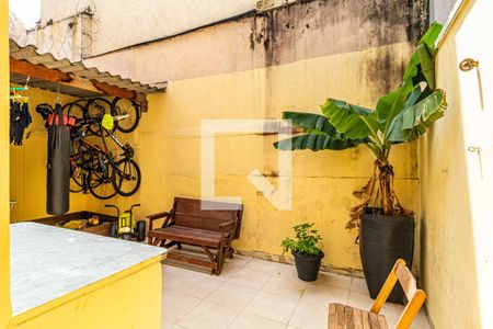 Casa à venda com 230m², 3 quartos e 4 vagasÁrea externa