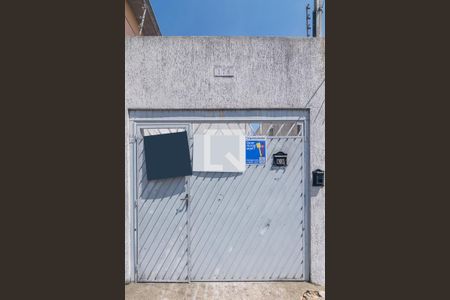 Casa à venda com 120m², 3 quartos e 2 vagas Casa à venda com 120m², 3 quartos e 2 vagasFachada