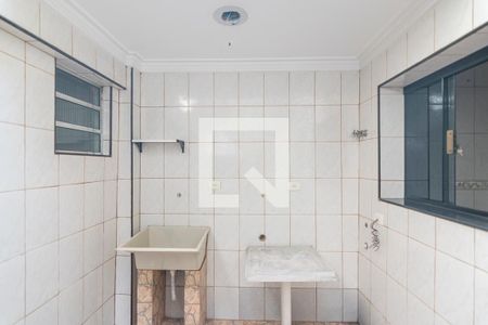 Casa à venda com 120m², 3 quartos e 2 vagas Casa à venda com 120m², 3 quartos e 2 vagasÁrea de Serviço