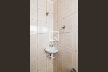 Casa à venda com 120m², 3 quartos e 2 vagas Casa à venda com 120m², 3 quartos e 2 vagasBanheiro de Serviço