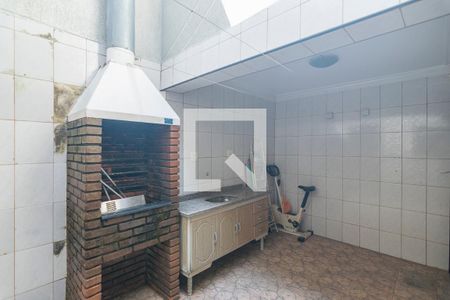 Casa à venda com 120m², 3 quartos e 2 vagas Casa à venda com 120m², 3 quartos e 2 vagasQuintal com Churrasqueira