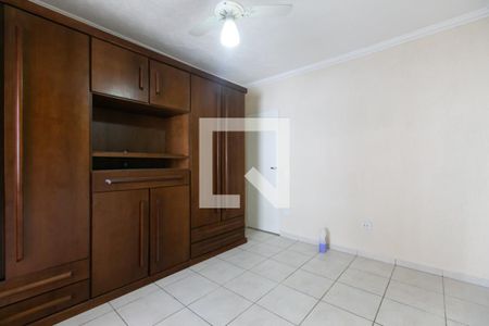 Quarto 1  de casa para alugar com 3 quartos, 150m² em Vila Carmosina, São Paulo