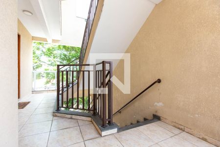 Apartamento à venda com 33m², 1 quarto e sem vaga Apartamento à venda com 33m², 1 quarto e sem vagaEscada - Entrada